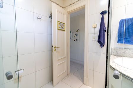 Casa de condomínio para alugar com 386m², 2 quartos e 4 vagas Casa de condomínio para alugar com 386m², 2 quartos e 4 vagasBanheiro