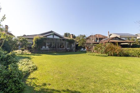 Casa de condomínio para alugar com 386m², 2 quartos e 4 vagas Casa de condomínio para alugar com 386m², 2 quartos e 4 vagasQuintal