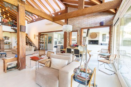 Casa de condomínio para alugar com 386m², 2 quartos e 4 vagas Casa de condomínio para alugar com 386m², 2 quartos e 4 vagasSala