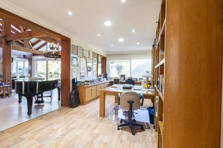 Casa de condomínio para alugar com 386m², 2 quartos e 4 vagas Casa de condomínio para alugar com 386m², 2 quartos e 4 vagasEscritório