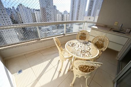 Apartamento para alugar com 80m², 2 quartos e 2 vagas