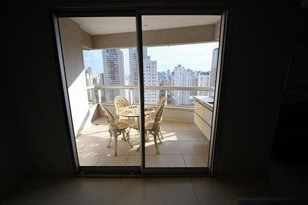 Apartamento para alugar com 80m², 2 quartos e 2 vagas