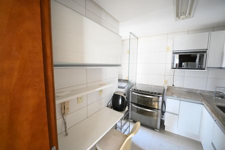Apartamento para alugar com 80m², 2 quartos e 2 vagas