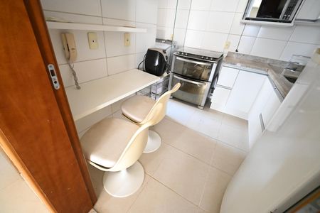 Apartamento para alugar com 80m², 2 quartos e 2 vagas