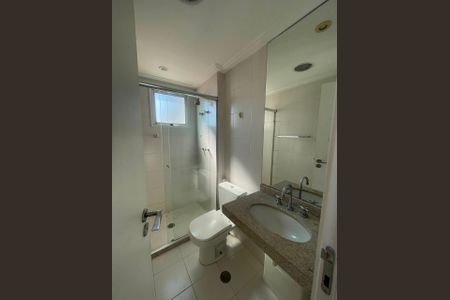 Banheiro de apartamento para alugar com 3 quartos, 141m² em Vila Gumercindo, São Paulo