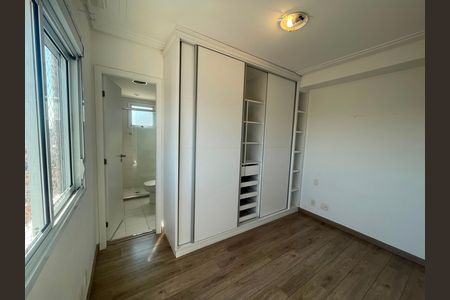 Apartamento para alugar com 141m², 3 quartos e 3 vagas Apartamento para alugar com 141m², 3 quartos e 3 vagasQuarto
