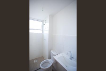 Banheiro Social de apartamento à venda com 2 quartos, 102m² em Praia, Contagem