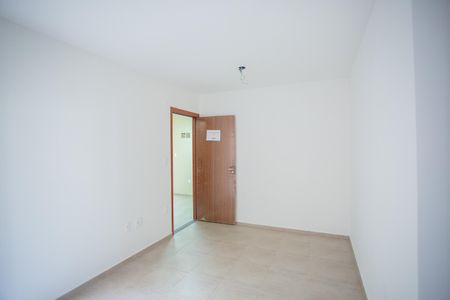 Sala de apartamento para alugar com 2 quartos, 102m² em Praia, Contagem