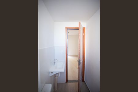 Banheiro Social de apartamento à venda com 2 quartos, 102m² em Praia, Contagem