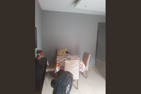 Sala de casa à venda com 4 quartos, 120m² em Curicica, Rio de Janeiro