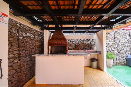 Apartamento para alugar com 52m², 2 quartos e 2 vagas Apartamento para alugar com 52m², 2 quartos e 2 vagasÁrea comum - Churrasqueira