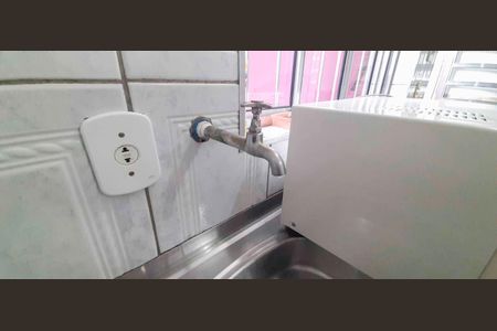 Cozinha de casa para alugar com 2 quartos, 60m² em Quitaúna, Osasco