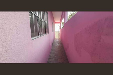 Corredor Externo de casa para alugar com 2 quartos, 60m² em Quitaúna, Osasco