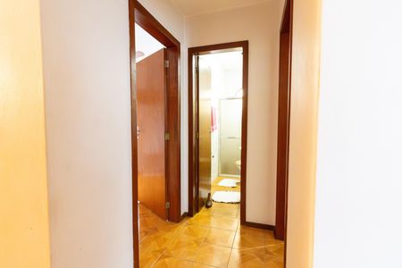 Corredor de casa à venda com 4 quartos, 242m² em Santo Antônio, Porto Alegre