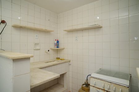 Cozinha de kitnet/studio para alugar com 1 quarto, 50m² em Cordeirinho, Maricá