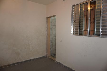 Quarto de casa para alugar com 1 quarto, 39m² em Vila Isis Cristina, Embu das Artes