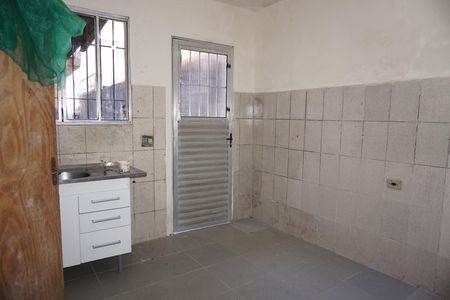 Cozinha de casa para alugar com 1 quarto, 39m² em Vila Isis Cristina, Embu das Artes