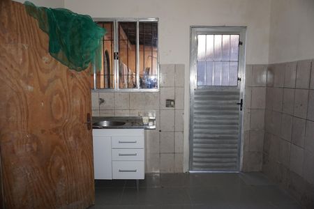 Sala/Cozinha de casa para alugar com 1 quarto, 39m² em Vila Isis Cristina, Embu das Artes