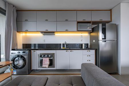 Studio de kitnet/studio para alugar com 1 quarto, 39m² em Pinheiros, São Paulo
