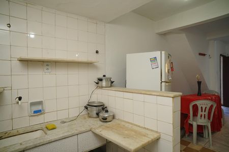 Cozinha de kitnet/studio para alugar com 1 quarto, 50m² em Cordeirinho, Maricá