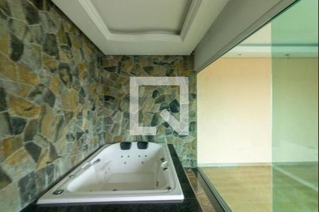Casa para alugar com 161m², 4 quartos e 3 vagas Casa para alugar com 161m², 4 quartos e 3 vagasBanheiro