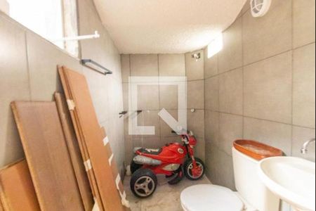 Casa para alugar com 161m², 4 quartos e 3 vagas Casa para alugar com 161m², 4 quartos e 3 vagasBanheiro
