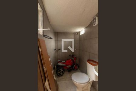 Casa para alugar com 161m², 4 quartos e 3 vagas Casa para alugar com 161m², 4 quartos e 3 vagasBanheiro