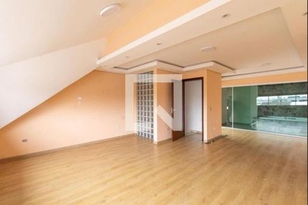 Casa para alugar com 161m², 4 quartos e 3 vagas Casa para alugar com 161m², 4 quartos e 3 vagasAtico