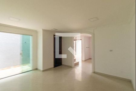 Casa para alugar com 161m², 4 quartos e 3 vagas Casa para alugar com 161m², 4 quartos e 3 vagasCozinha