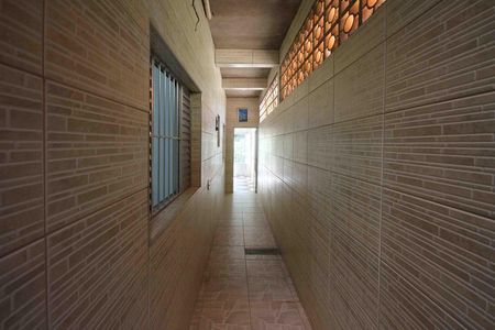 Corredor de casa para alugar com 2 quartos, 73m² em Jardim Iguatemi, São Paulo