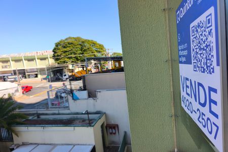 PLACA INSTALADA NO IMÓVEL de apartamento à venda com 3 quartos, 90m² em Vila Anhanguera, Campinas