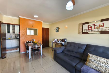 Sala de apartamento à venda com 3 quartos, 90m² em Vila Anhanguera, Campinas