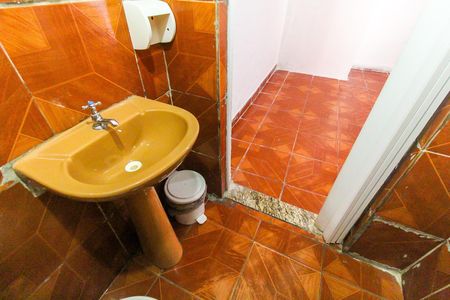 Banheiro de casa para alugar com 1 quarto, 40m² em Vila Nancy, São Paulo