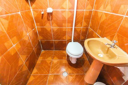 Banheiro de casa para alugar com 1 quarto, 40m² em Vila Nancy, São Paulo