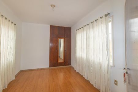 Casa para alugar com 126m², 3 quartos e 1 vaga Casa para alugar com 126m², 3 quartos e 1 vagaQuarto 2