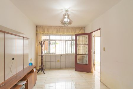 Casa para alugar com 126m², 3 quartos e 1 vaga Casa para alugar com 126m², 3 quartos e 1 vagaSala