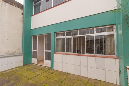 Casa para alugar com 126m², 3 quartos e 1 vaga Casa para alugar com 126m², 3 quartos e 1 vagaFachada
