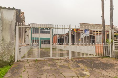 Casa para alugar com 126m², 3 quartos e 1 vaga Casa para alugar com 126m², 3 quartos e 1 vagaFachada
