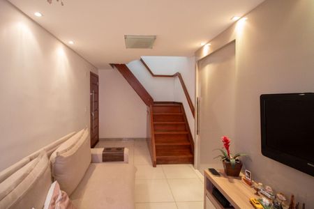 Sala 1 de apartamento à venda com 3 quartos, 140m² em Parque São Pedro, Belo Horizonte
