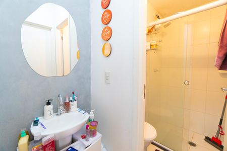Banheiro de kitnet/studio para alugar com 1 quarto, 30m² em Mirandópolis, São Paulo