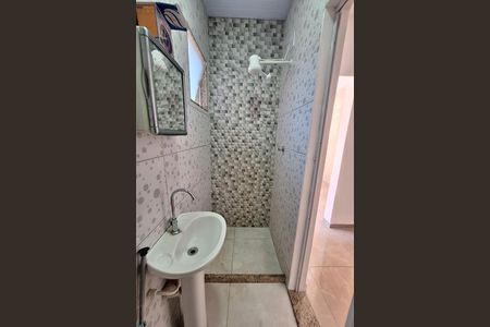 Banheiro de casa para alugar com 1 quarto, 72m² em Saracuruna, Duque de Caxias