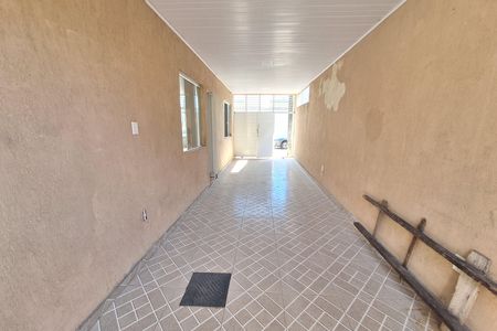 Garagem de casa para alugar com 1 quarto, 72m² em Saracuruna, Duque de Caxias