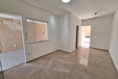 Casa para alugar com 1 quarto, 72m² em Saracuruna, Duque de Caxias