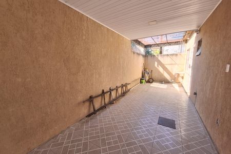 Garagem de casa para alugar com 1 quarto, 72m² em Saracuruna, Duque de Caxias