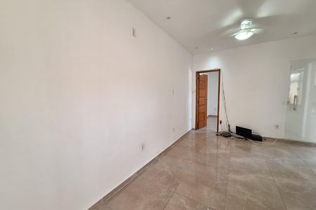 Sala de casa para alugar com 1 quarto, 72m² em Saracuruna, Duque de Caxias