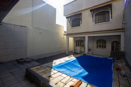 Casa para alugar com 232m², 3 quartos e 1 vaga Casa para alugar com 232m², 3 quartos e 1 vagaQuintal