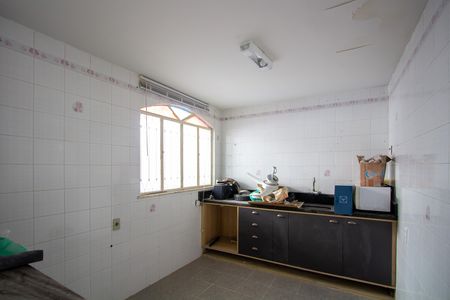 Casa para alugar com 232m², 3 quartos e 1 vaga Casa para alugar com 232m², 3 quartos e 1 vagaCozinha