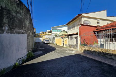 Área comum de casa para alugar com 3 quartos, 232m² em Camarão, São Gonçalo