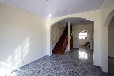 Casa para alugar com 3 quartos, 232m² em Camarão, São Gonçalo