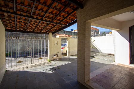 Casa para alugar com 232m², 3 quartos e 1 vaga Casa para alugar com 232m², 3 quartos e 1 vagaQuintal